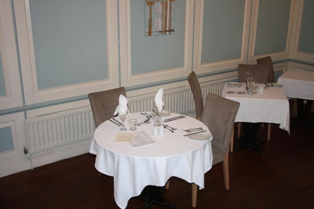 East Cliff Cottage Hotel - photo 3