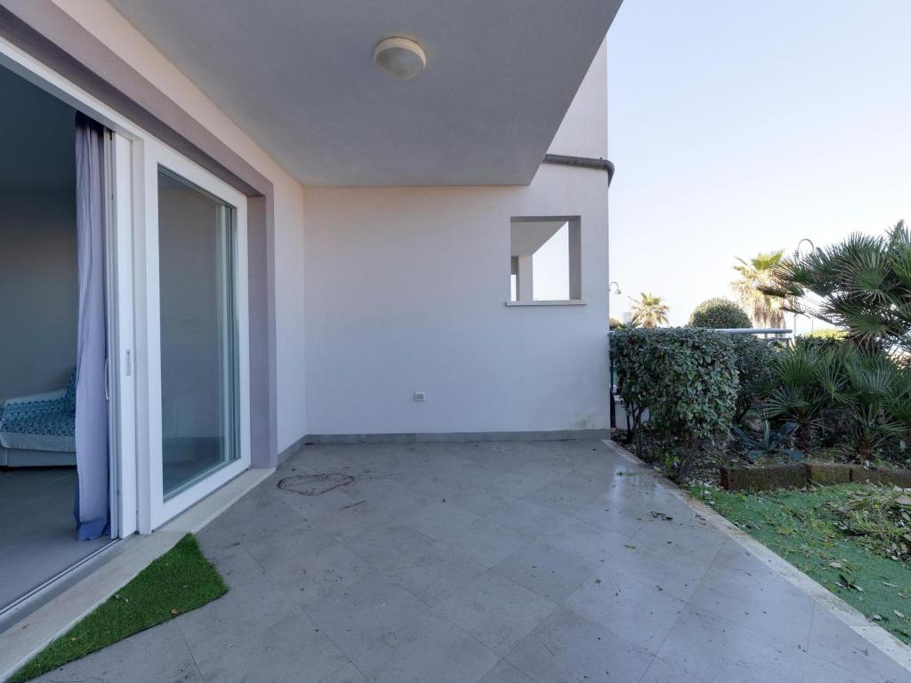Sea view with air conditioning and garden - 3