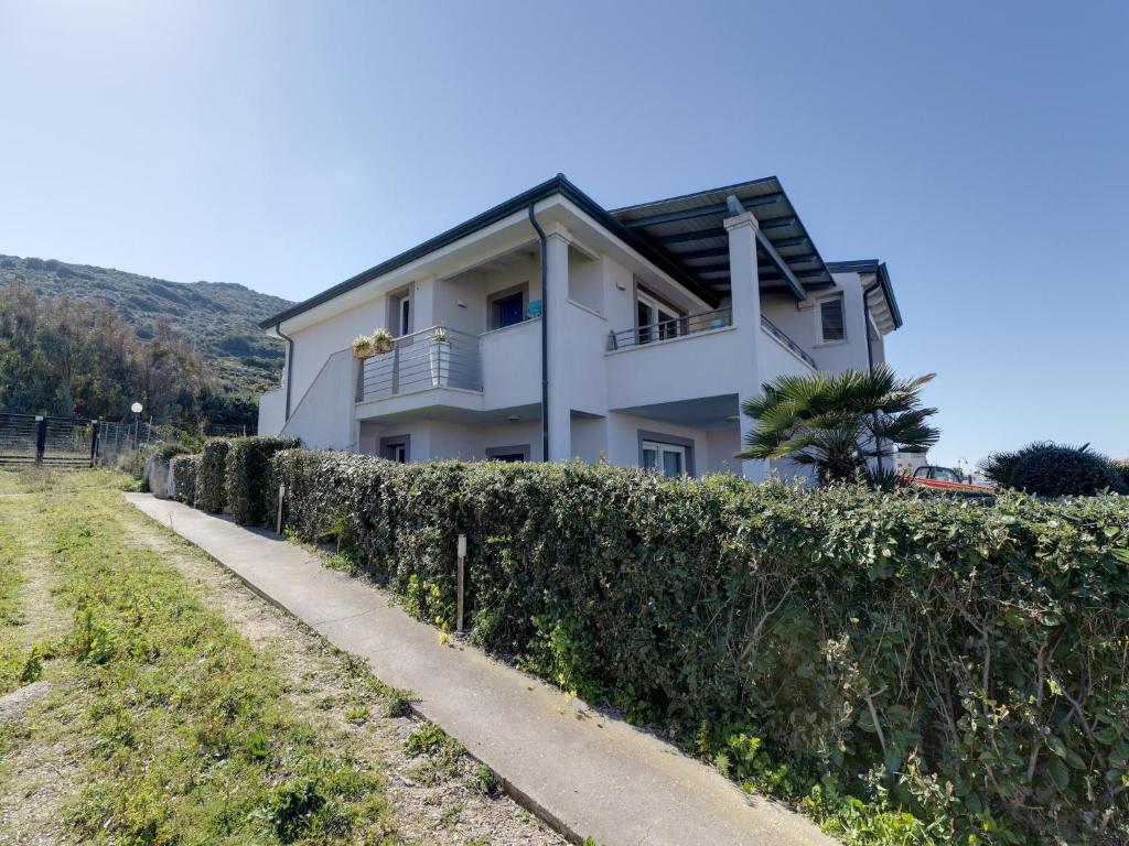 Sea view with air conditioning and garden - 1