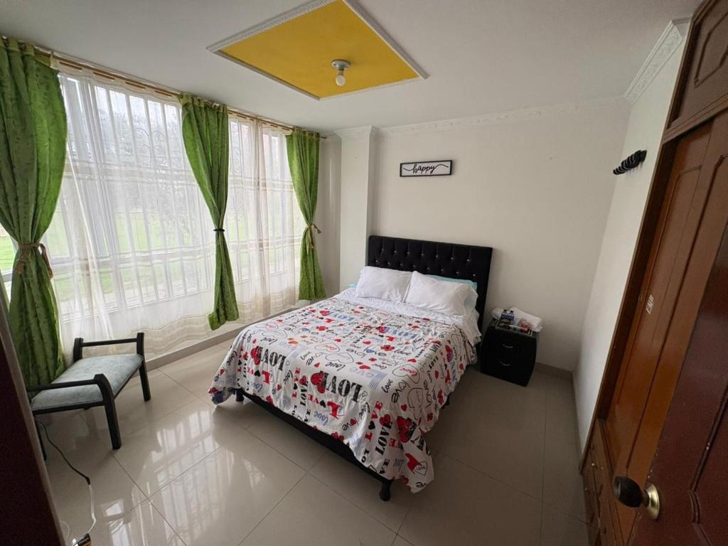 Habitación Privada con Baño - LA AURORA - 1