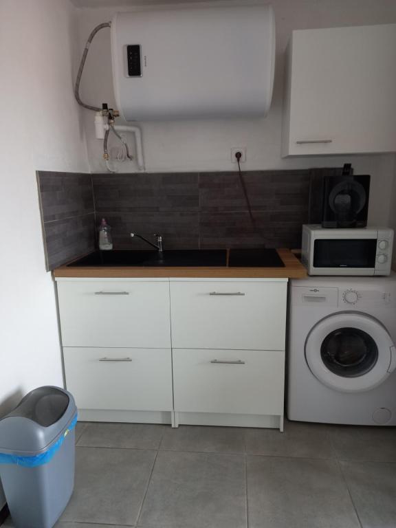 Studio avec grande terrasse 2 personnes à Valras plage - 3