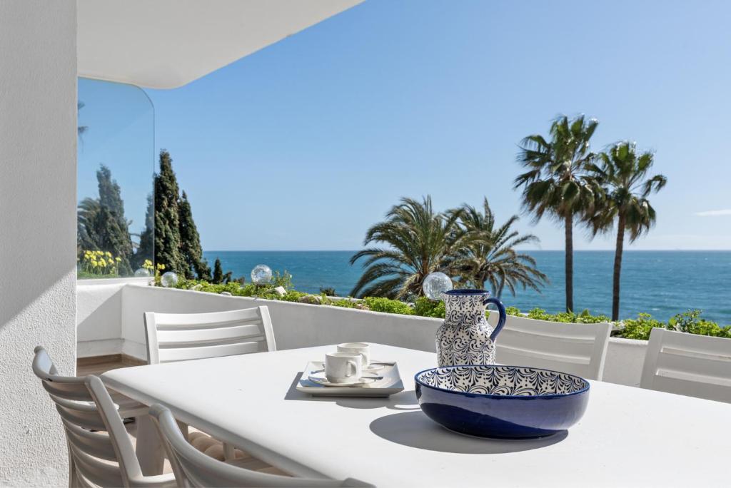 Frontline Luxury Beach Apartment Miraflores Playa - 2
