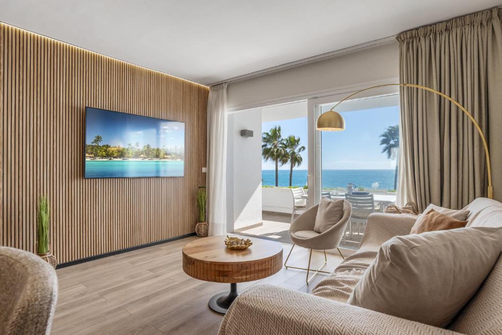 Frontline Luxury Beach Apartment Miraflores Playa - 3