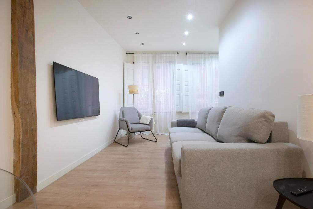 Renovated Apartment in Historic Bilbao Old Town AC - 1