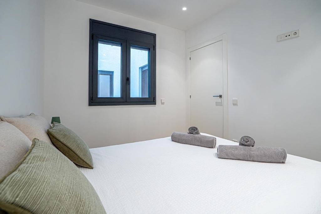 Modern Luxury Just Steps from the Sea - 5