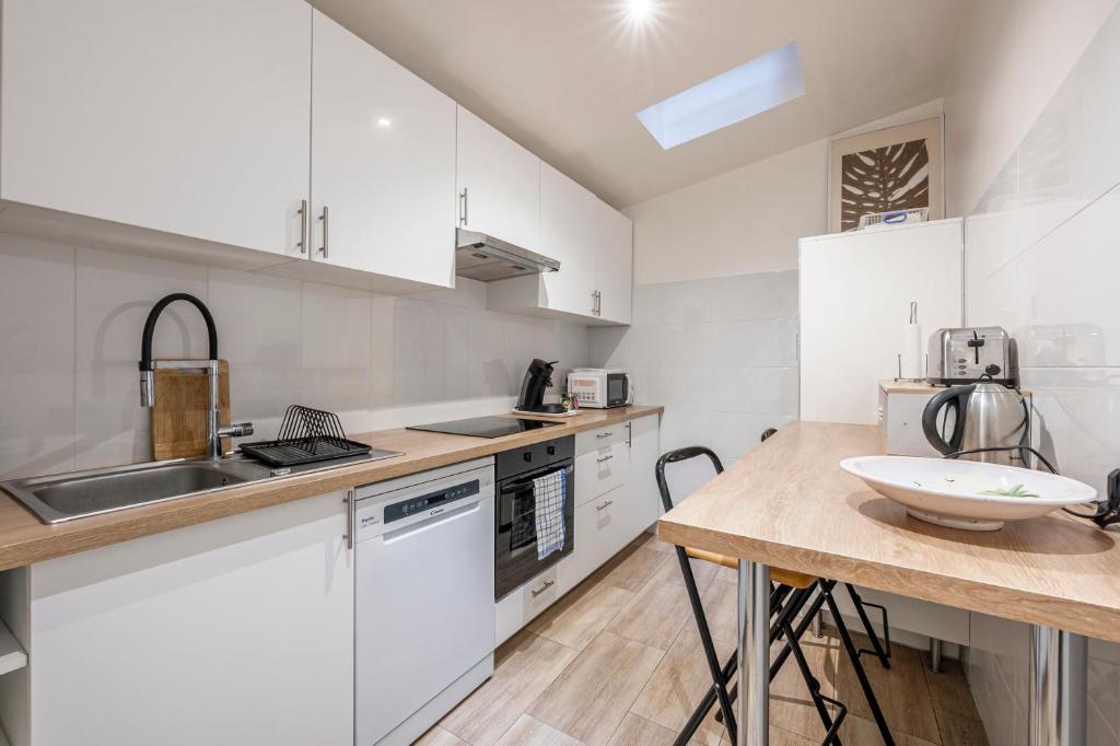 Fully Furnished Mobility Lease - Central Paris - 3