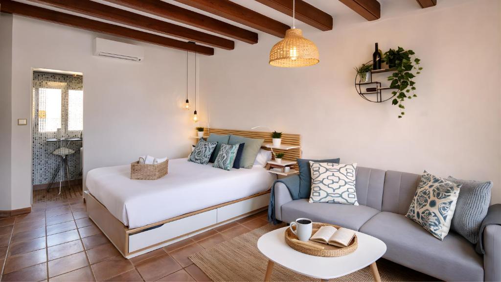 Poblenou Beach Penthouse l Loft with Private Terrace l 5 min Walk to the Beach - 3