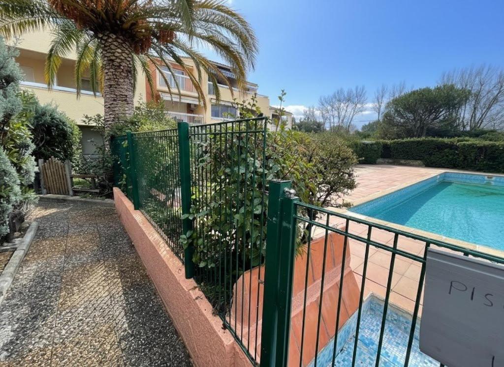 Cogtrop - Studio de Charme avec Jardinet Privatif dans résidence avec piscine au cœur du Golfe de Saint-Tropez - 1