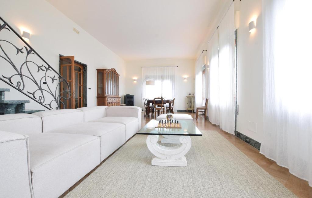 Nice Home In Camaiore Lu - 4