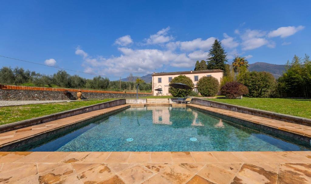 Exclusive Villa with two Pools and private garden - 5