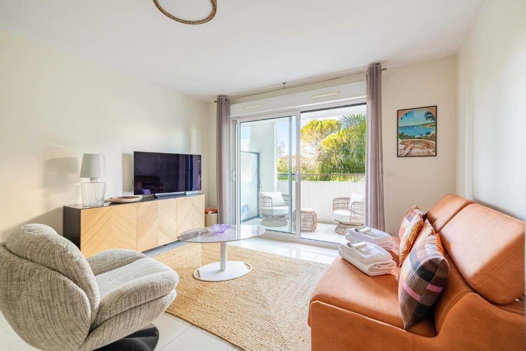 Spacious Apartment a c 1BR 4P – With Pool - 1