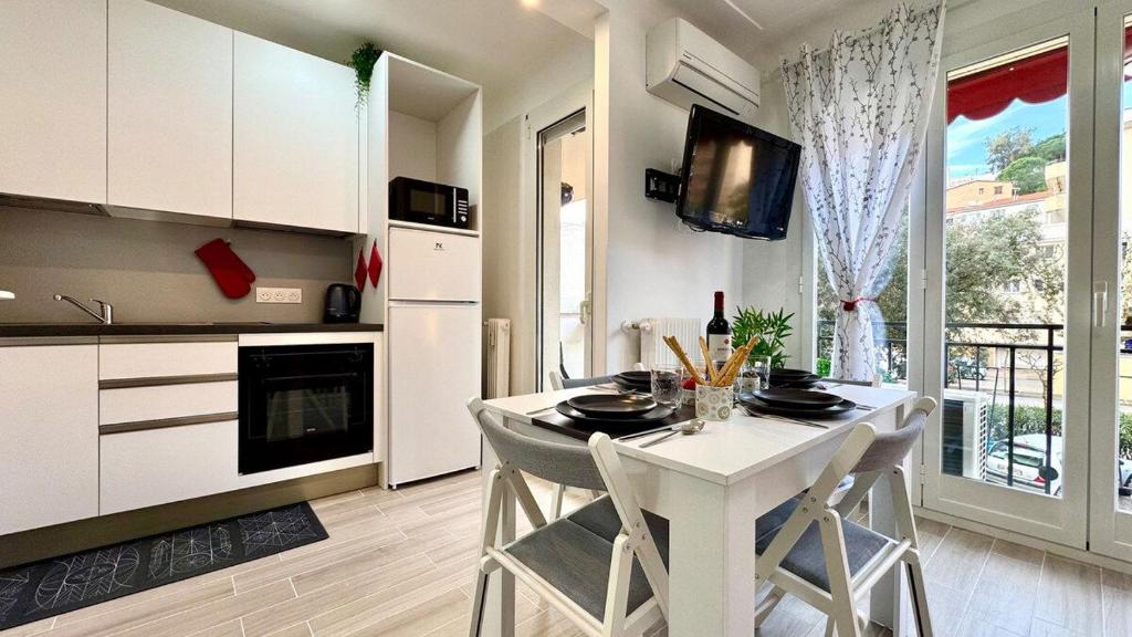 Menton - close to center - air conditioning - wifi - 1