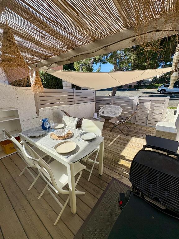 Pavillon rénové avec terrasse & piscine - 1