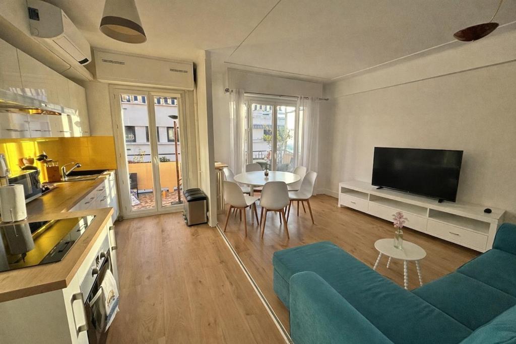 Beautiful 1-room apartment, south-facing, beach and train station 15 minutes away on foot - 1