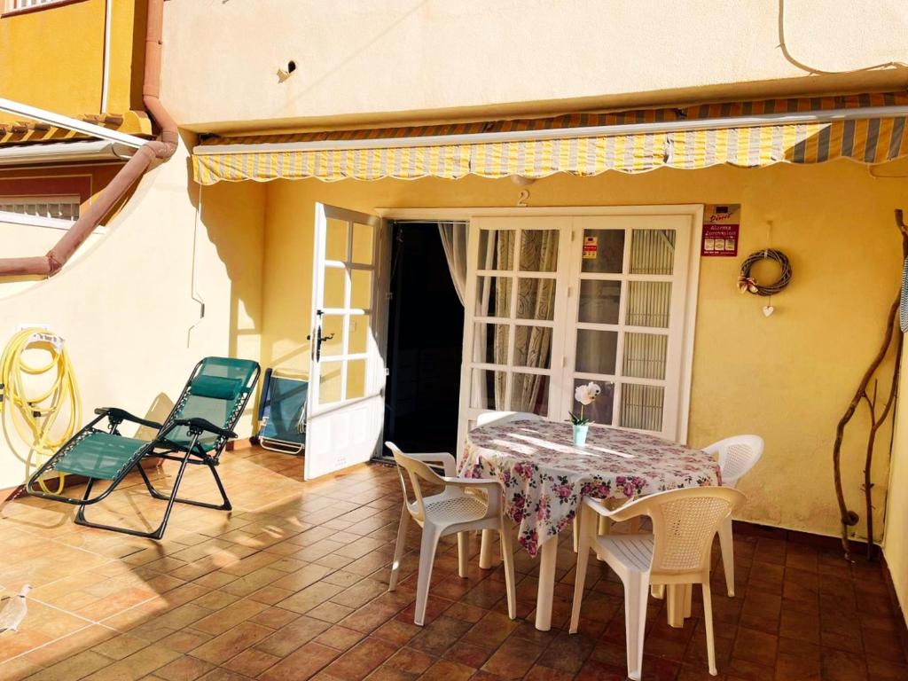 Mar Azul Primera línea de mar, casa privada con patio y solarium "La Bugamvulla" - 5