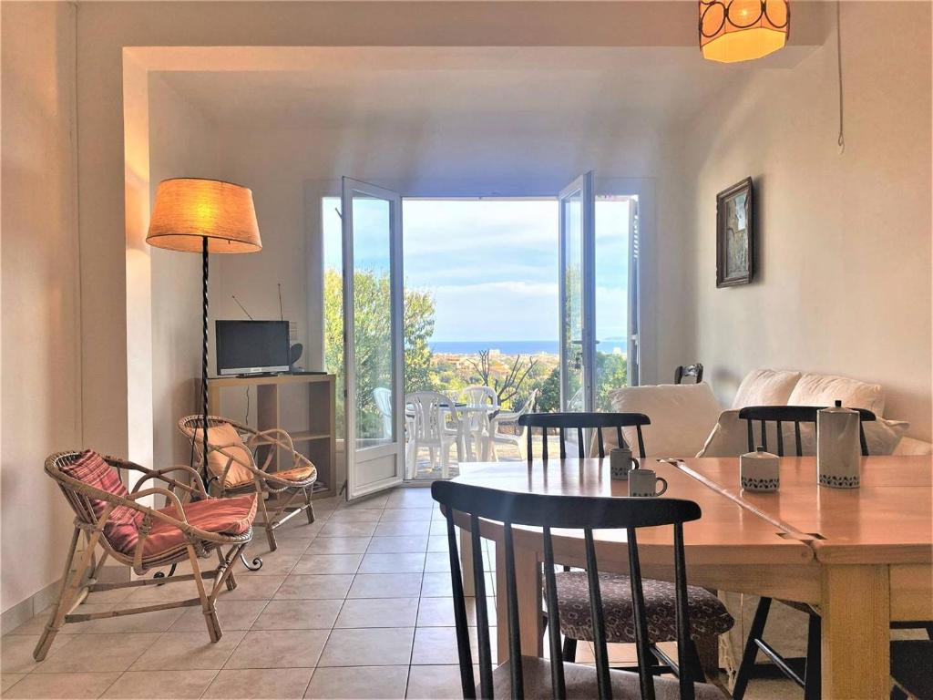 BO900-918 Appartement 3 pièces 4 couchages BORMES-LES-MIMOSAS - 3