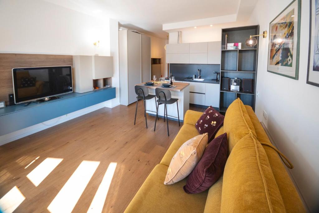Angelico Terrace Modern Apartment - 4