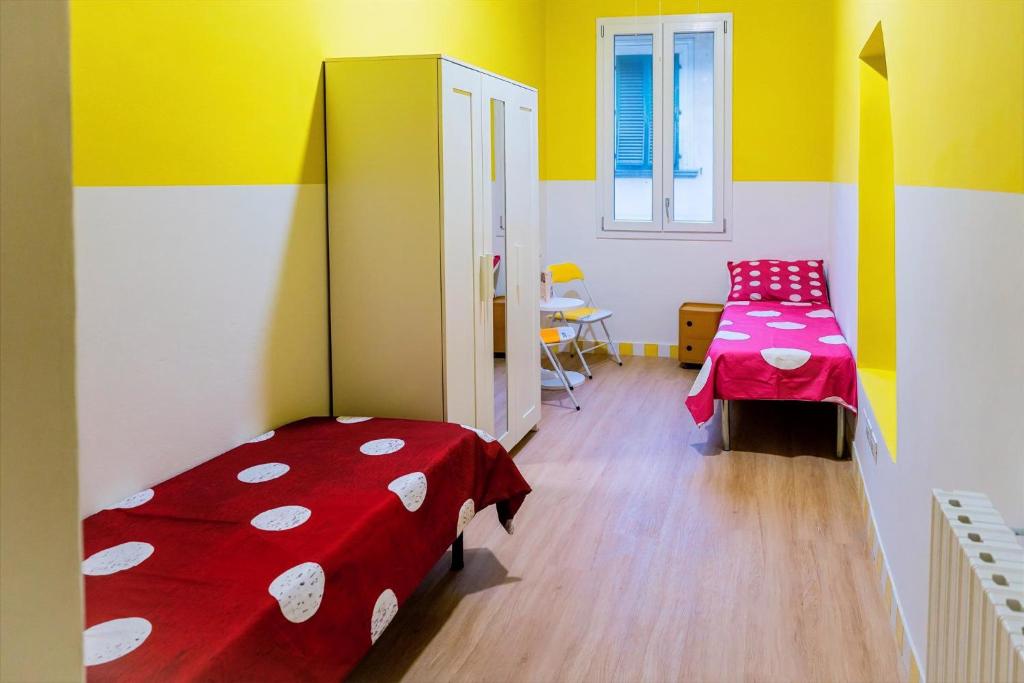 Playful twin room with en suite bathroom - ColivingFlorence VdM - 4