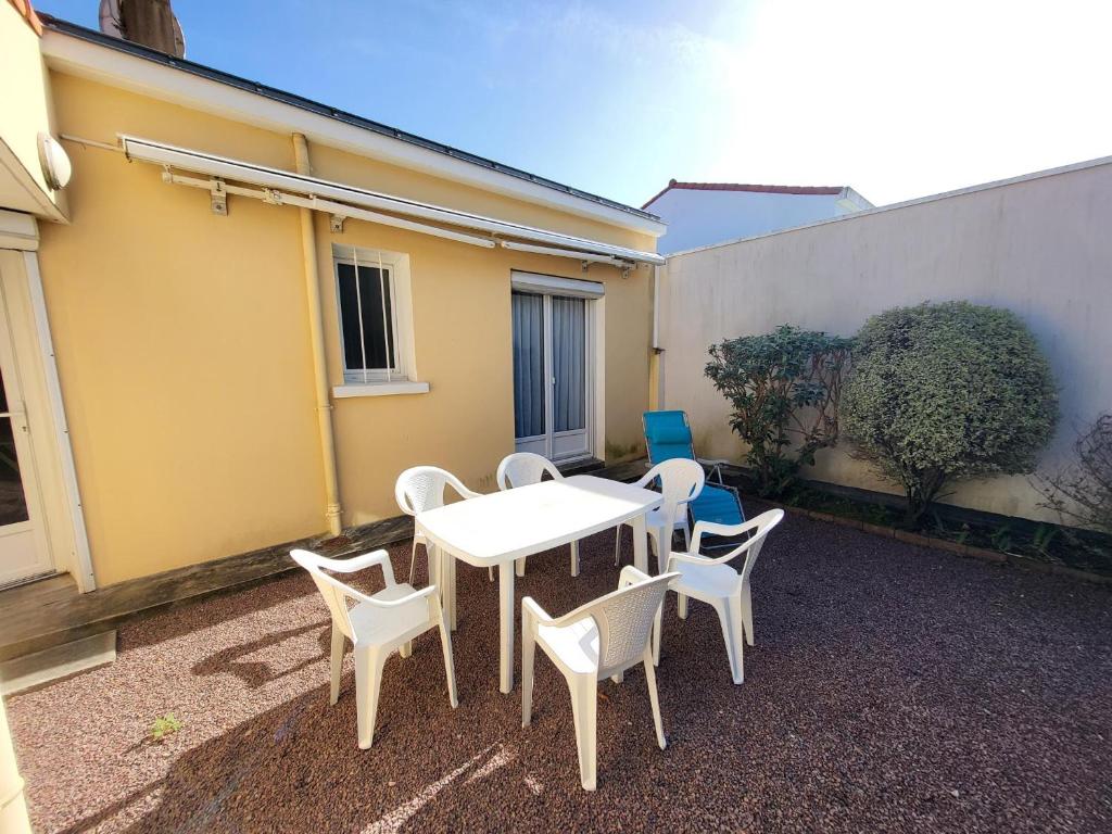 Charmant T3 avec Jardin Clos à 700m de la Plage et Commerces - FR-1-92-768 - 3