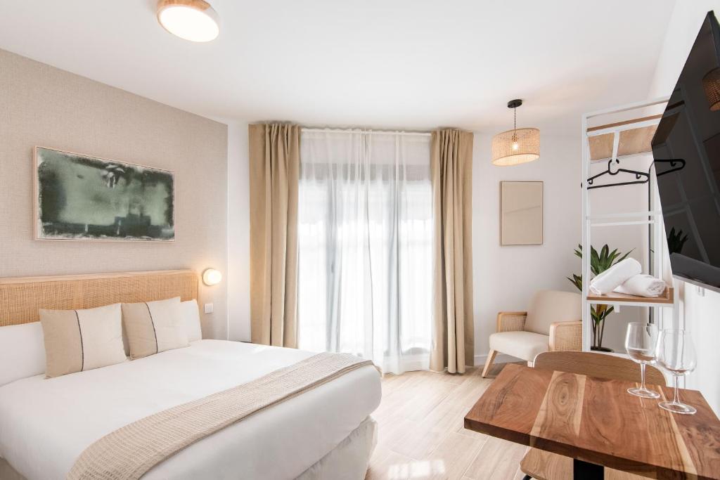 The Madrid Studios by Charming - 3