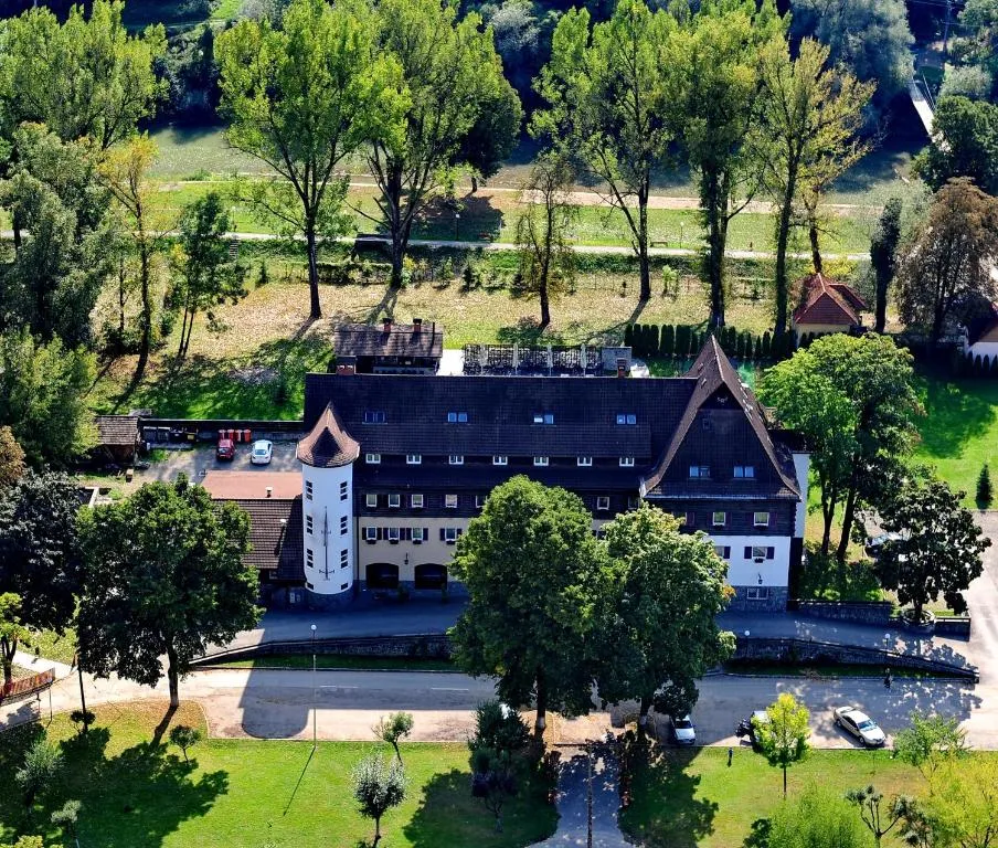 Hotel Gradina Morii, hotel in Sighetu Marmaţiei