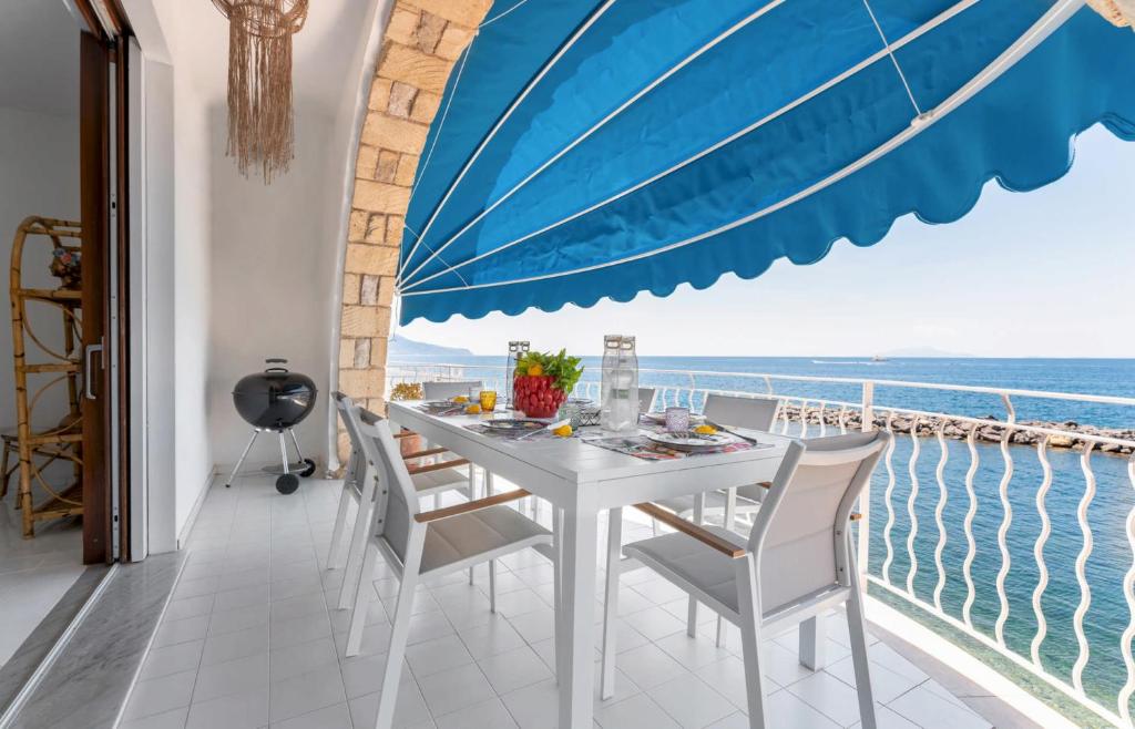 AMORE RENTALS - Villa del Sole - 4