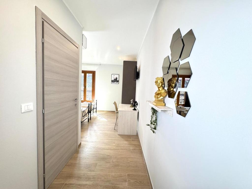 Portico Room - a stone's throw from Piazza Maggiore - 3