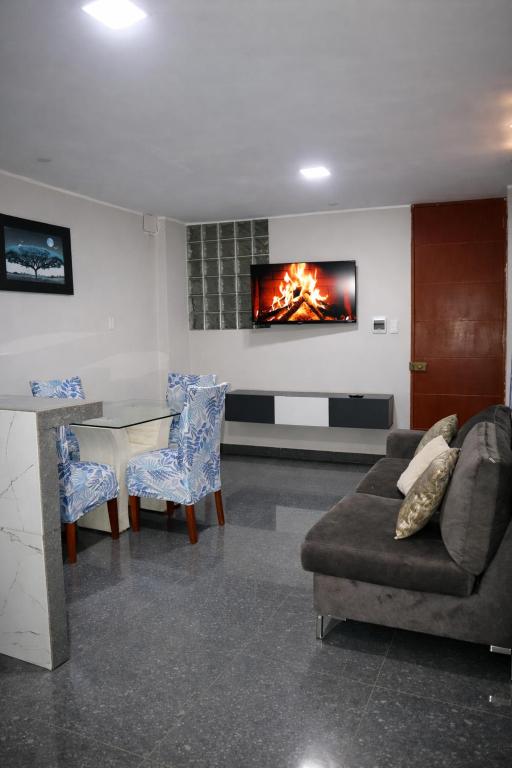 Peruyork Arbnb - Calle España - 2