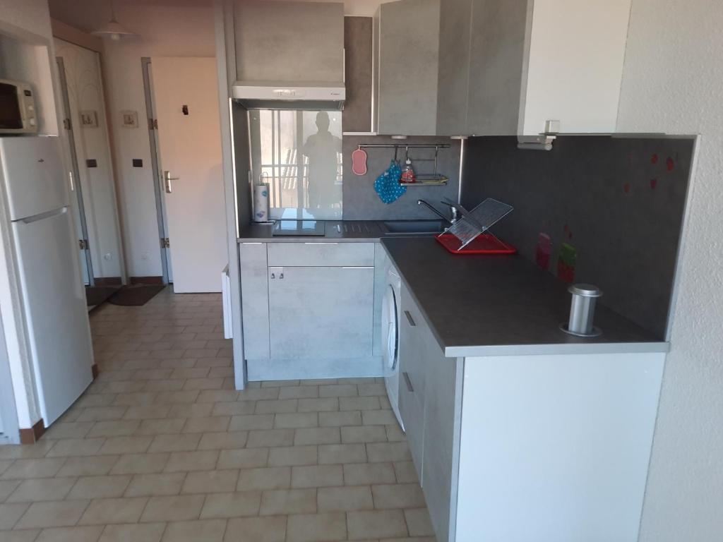 Studio avec parking à 300m de la plage - 3