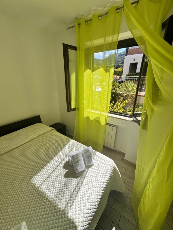 EIGHTEEN KT GOLDEN APARTMENT - With garden and private parking just 5 minutes walk from the historic center - 3