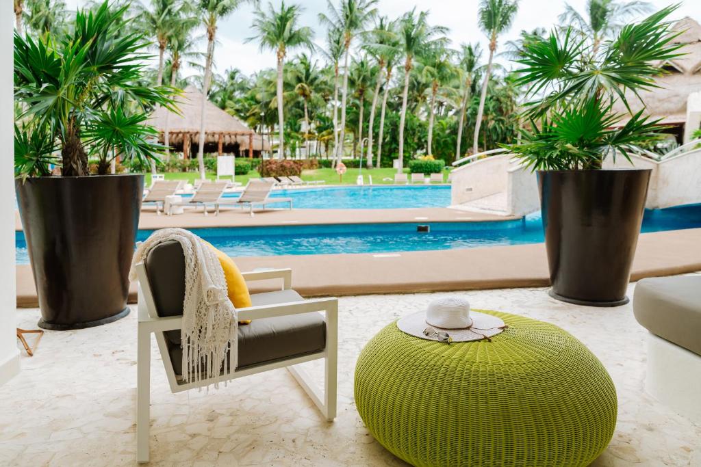 Iberostar Selection Riviera Cancun - All Inclusive — Swimming pool in Puerto Morelos, Quintana Roo