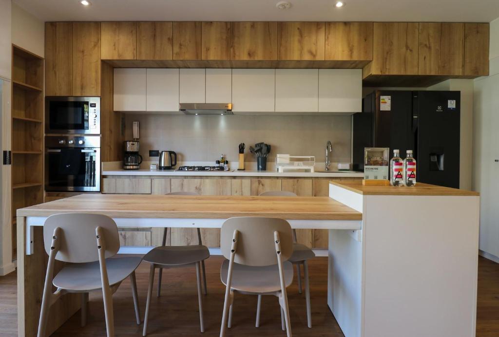 Engaging 2BR with Cozy Balcony in Miraflores - 3