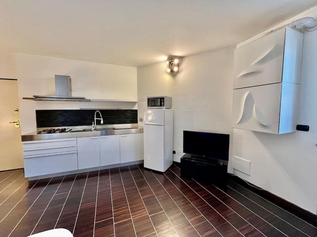 Modern Apartment near City Center and Train Station - 3