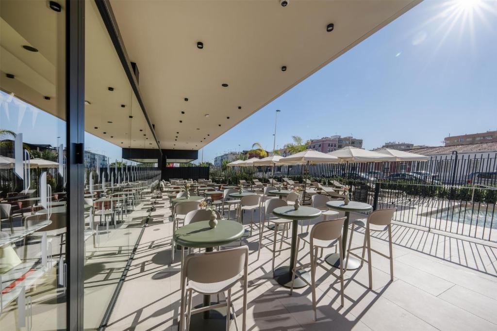 Hampton By Hilton Alicante Airport - 4