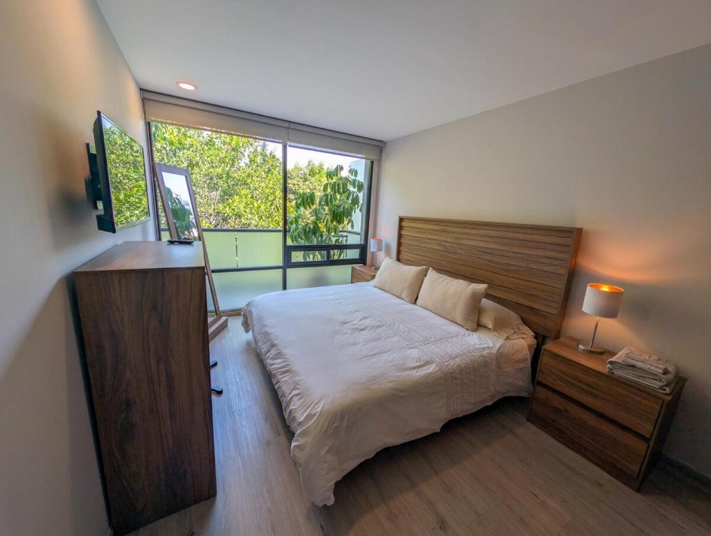 Chic Condesa Apt with Private Balcony - 3
