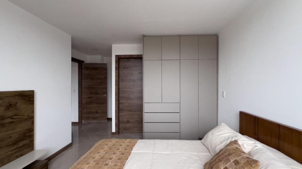 Apartamento y oficina - 1