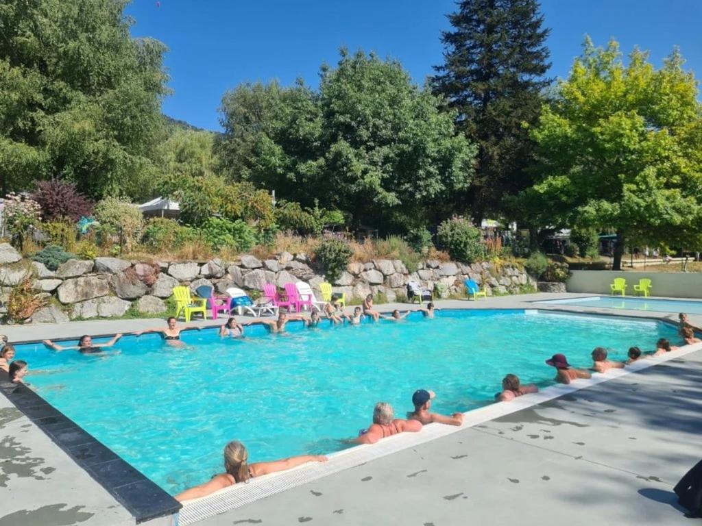 Camping 3 étoiles familial avec piscine et pataugeoire - 1