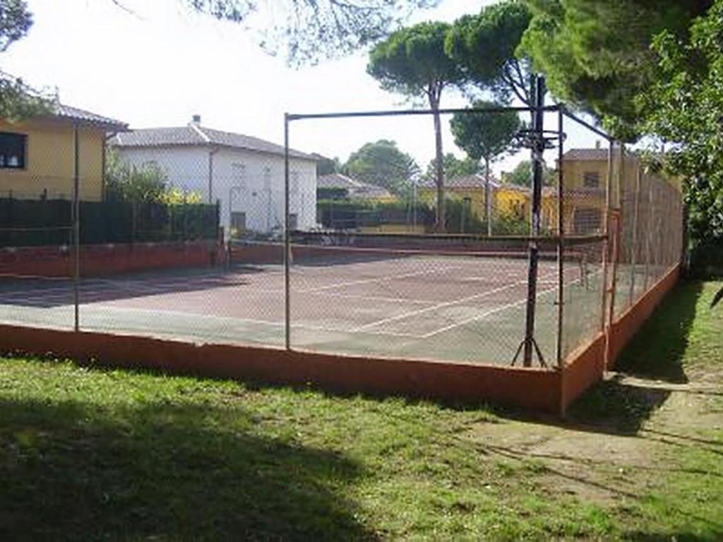 Casa Confortable con Gran Piscina Comunitaria y Jardín en L'Escala - HISP-7-6 - 2