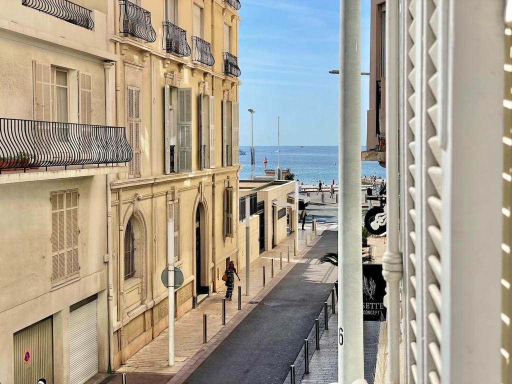 Vue mer, proche croisette et palais des festivals - 2