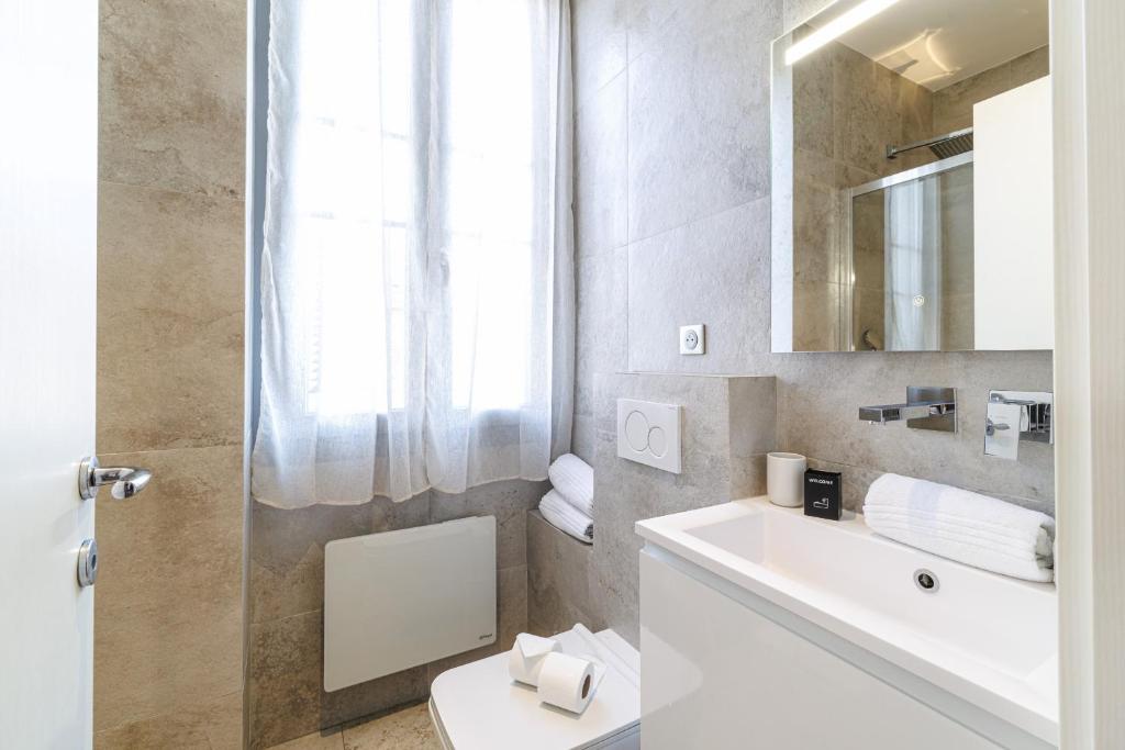 Cozy Studio in Nice Harbor - Garibaldi Square - 5