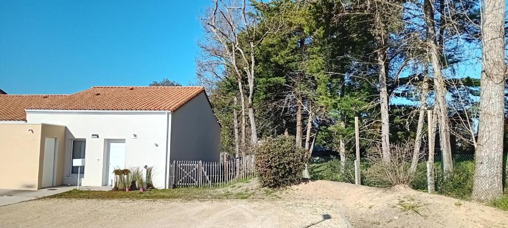 Maison Sous Les Chênes - 1
