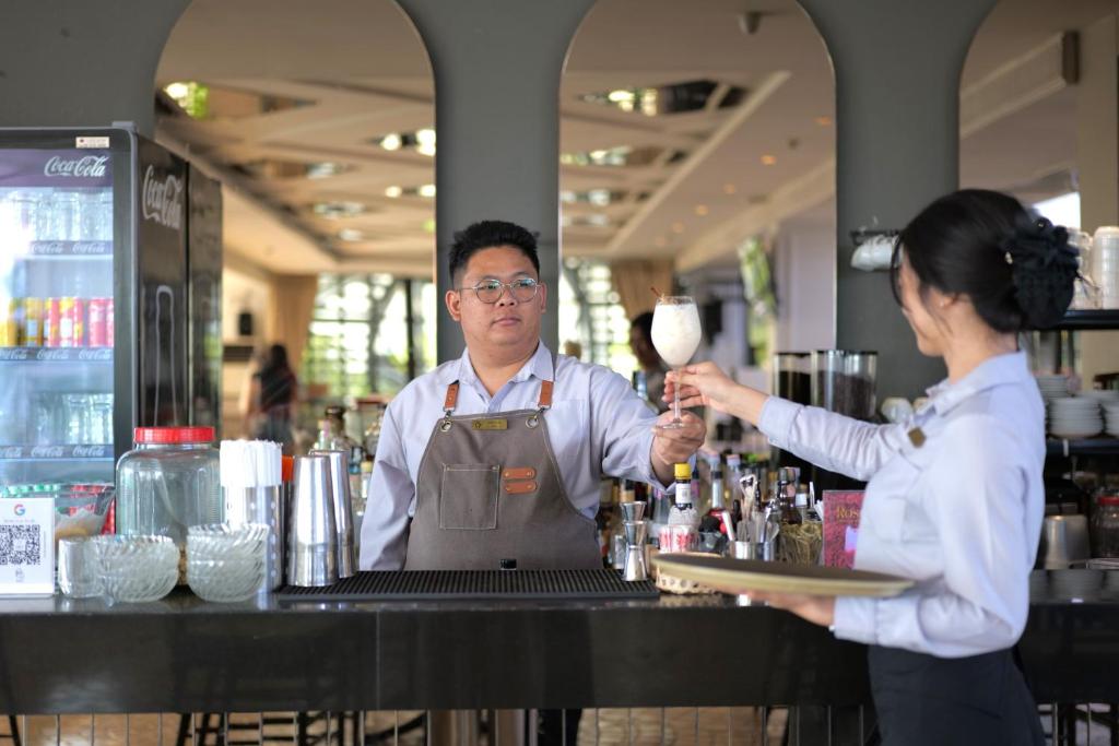 酒吧/Lounge Bar