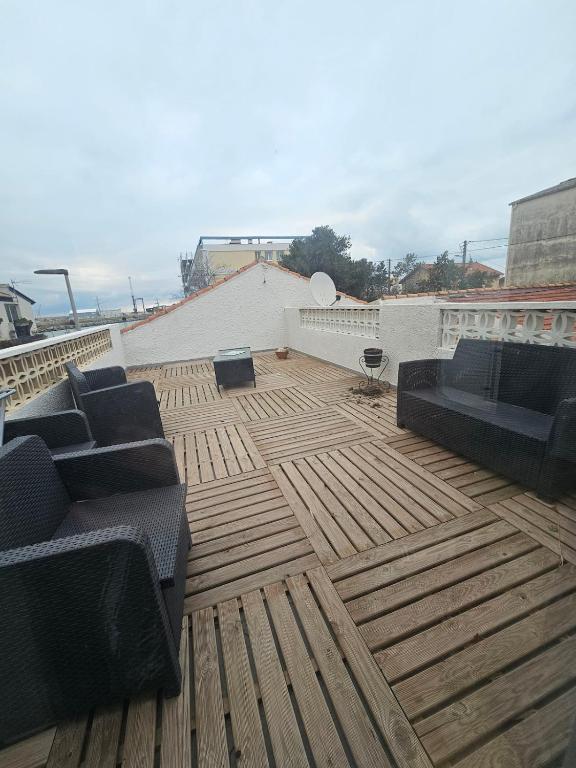 Big 8 at Beach Clim Mer Terrace for 6 - 2