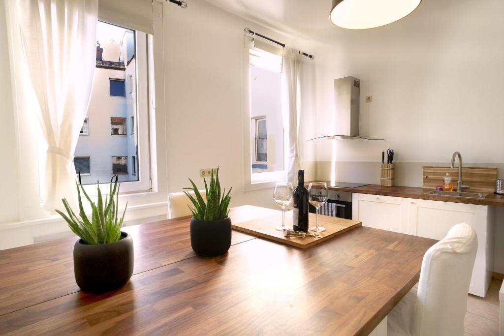 OPERASTREET CITY CENTER Apartment "Bangkok" in Vienna — Hotel in Vienna