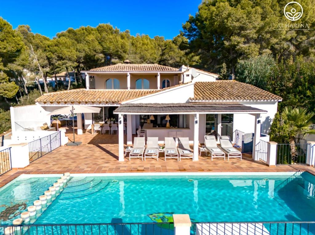 ROMERO - Managed by Almarina Villas - 1