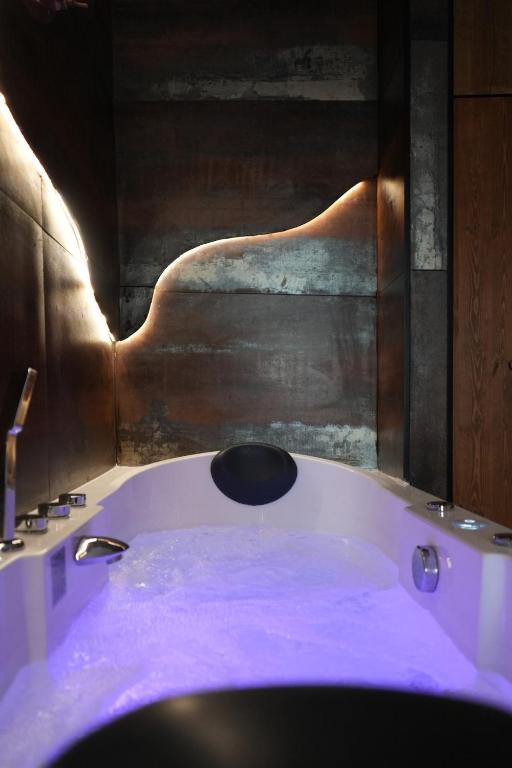 Cabin 13 Immersive Suite with Balneotherapy - 4