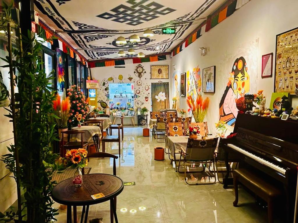 Kailash Youth Hostel (Six Star Street Branch) レストラン