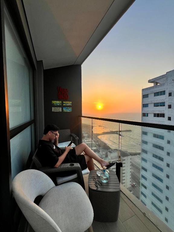 Murano Centro1 26floor,rooftop,infinity pool & views byIMZ - 4