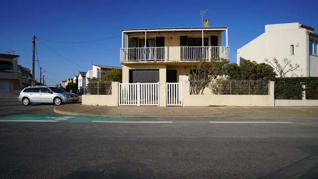 AIG 55 – Chalet individuel – Avenue de la Jetée – Gruissan – 6/7 personnes - 1