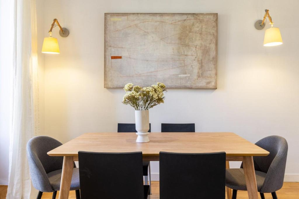 Stylish 2-Bed Apartment Near Madrid Landmarks - 4